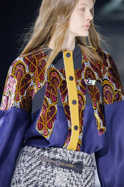 Look 34
